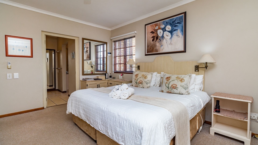 6 Bedroom Property for Sale in Seaside Longships Western Cape